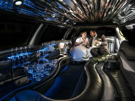 Hochzeitsfoto in der Stretchlimosine - Hochzeitsfotograf Zürich